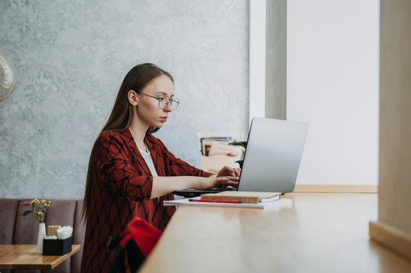 Réalisez des économies avec le secrétariat externalisé toulouse